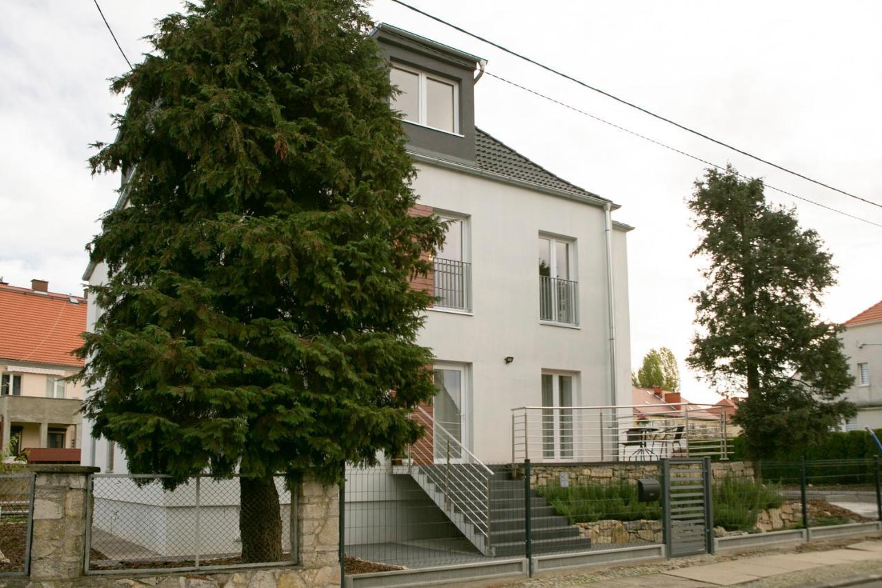 Apartamenty Lawendowy Zakatek 7 Ополе Екстериор снимка